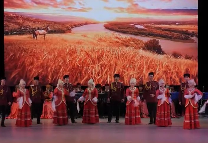«Ой, при лужку» 